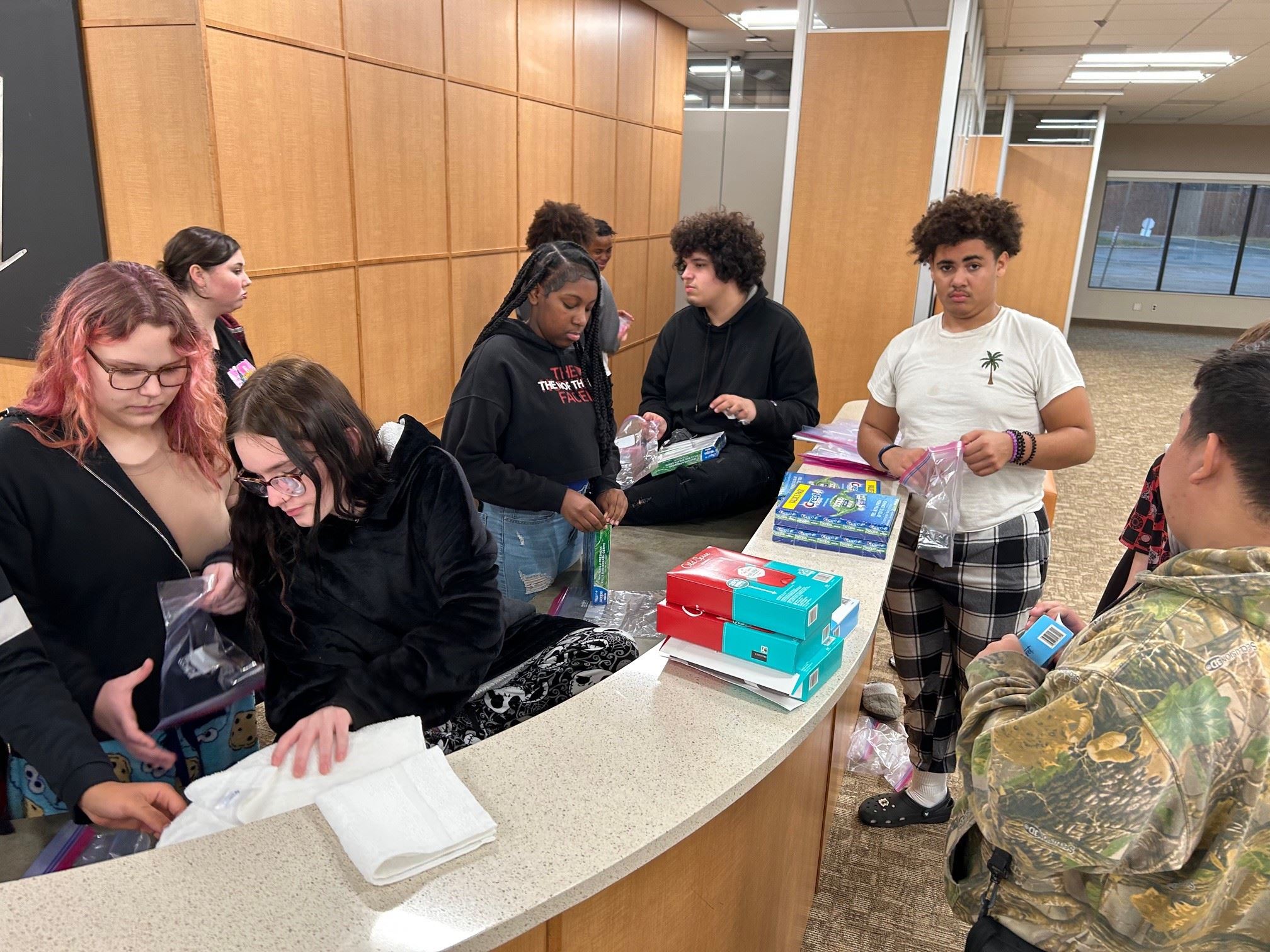 Photo of daVinci students packing Blessing Bags for CSL